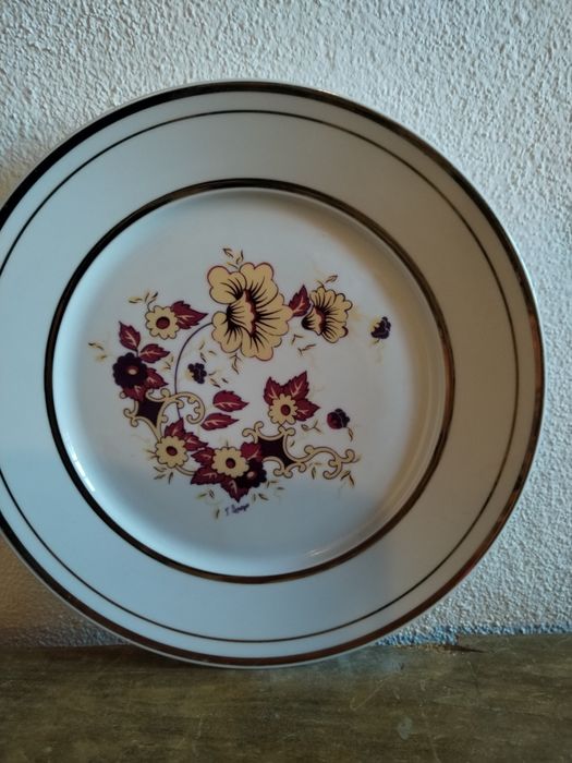 Prato Limogges  com flores