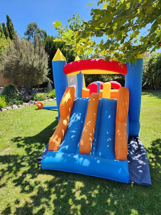 Insuflável pula pula Alugamos para festas e eventos