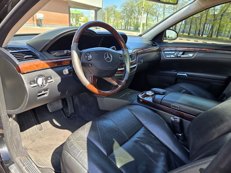 Продам свой Mercedes Benz w221 Long S500 5.5 идеальный