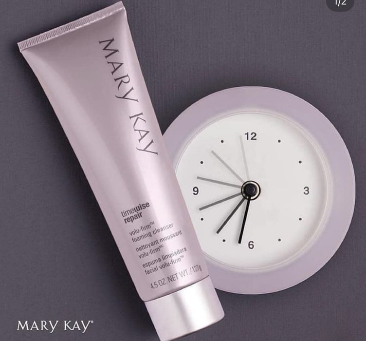 Oczyszczająca Pianka Volu-Firm TimeWise Repair