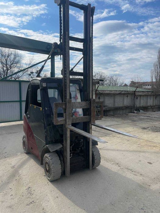Газовий вилковий навантажувач Linde H25T, 2.5 т, 2007 рік