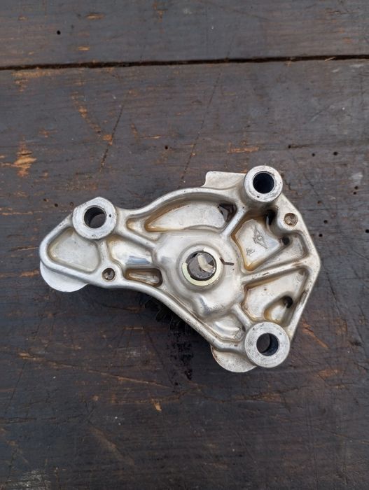 Pompa oleju Honda CBR 125 JC34 pompka olejowa smarowania C5