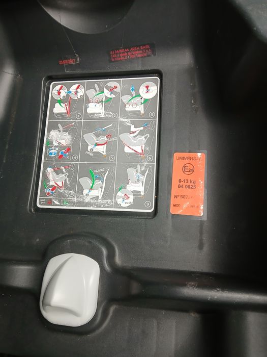 Автокрісло і база CAM від 0 до 13 кг переноска для новонароджених