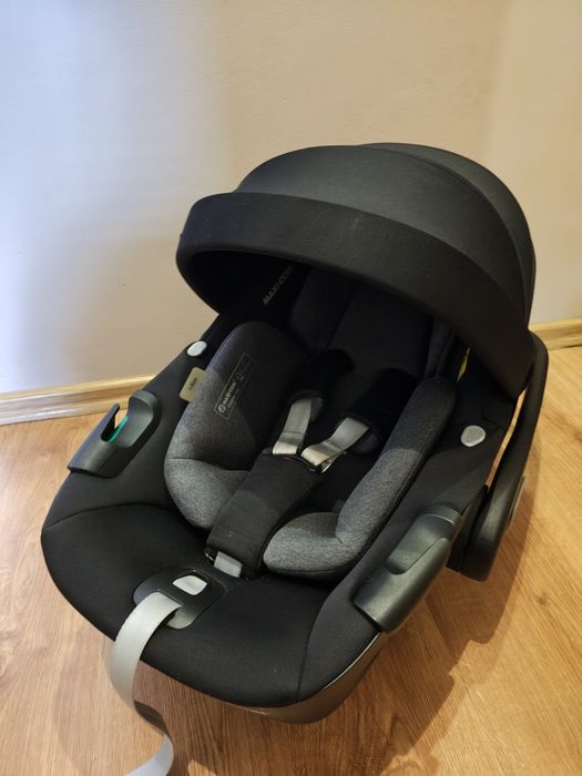 Maxi Cosi pebble 360 z baza