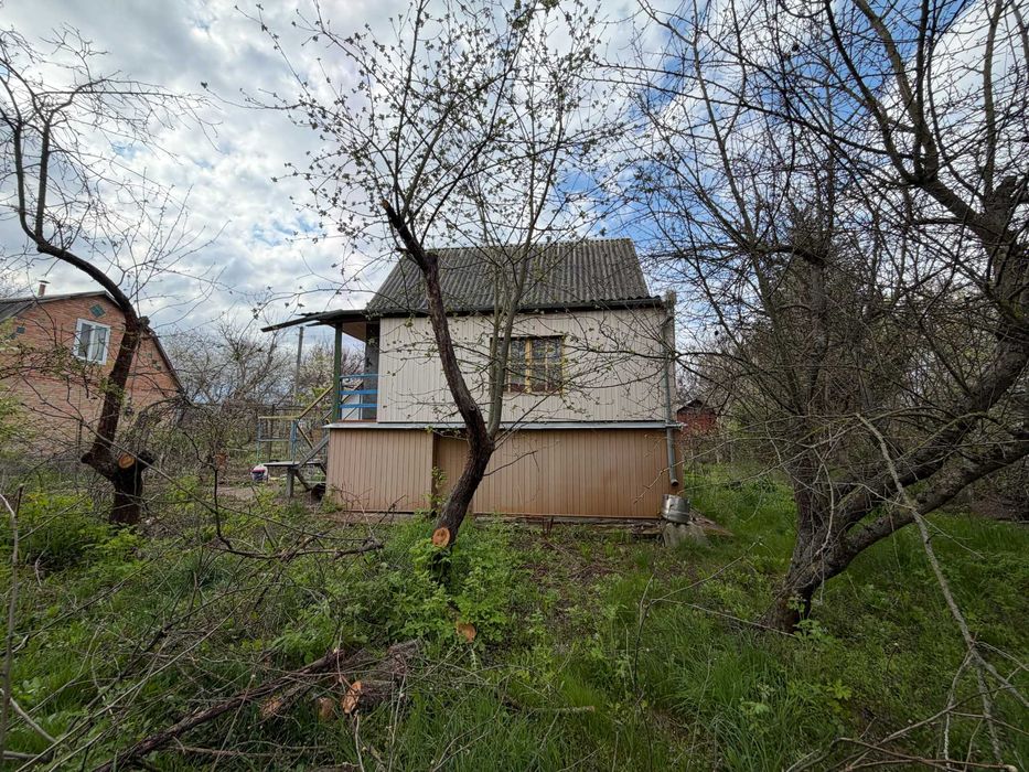 Продається дача біля озера в Київській області з усіма комунікаціями Є ВІДЕООГЛЯД