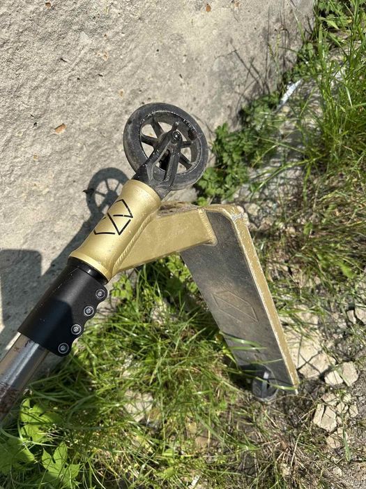 Самокат трюковий native steam