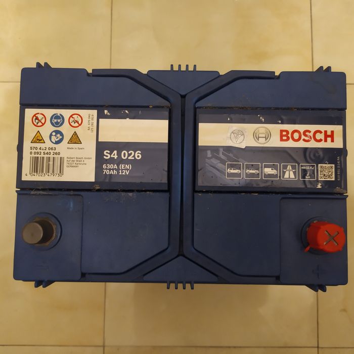 Аккумулятор Bosh 12 V 70 Ah 630 A