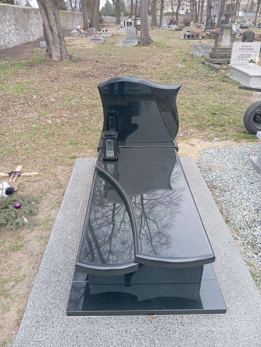 Nagrobki granitowe od 4500