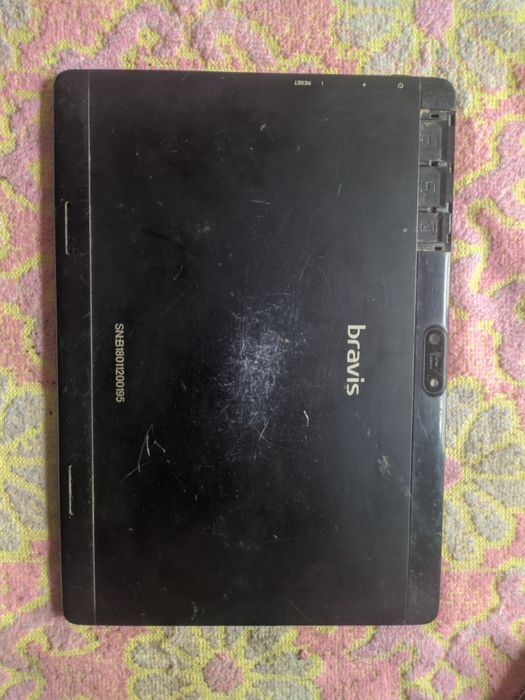 Планшет Bravis на запчасти .