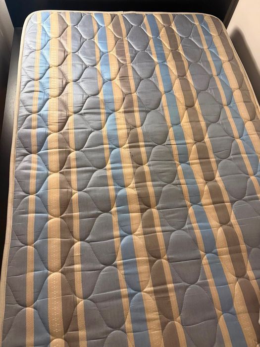 Cama de solteiro
