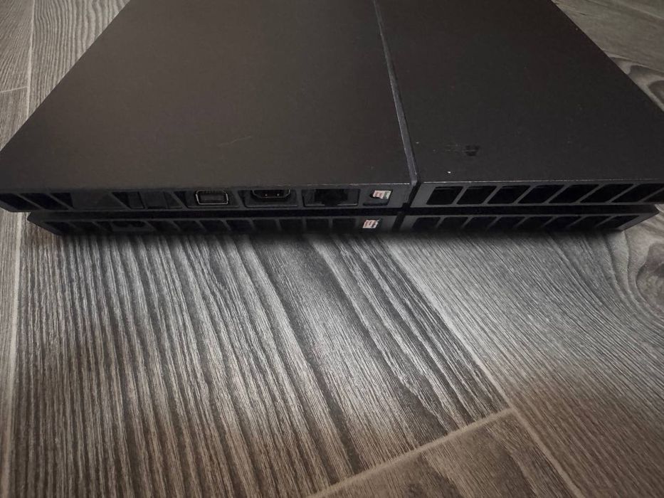 Sony PlayStation 4
