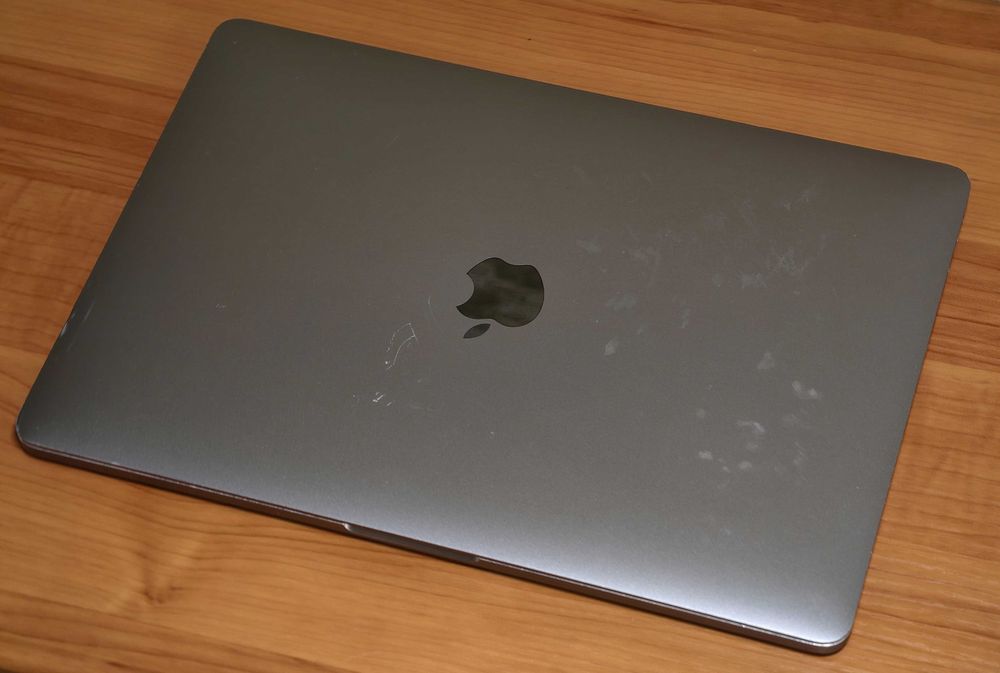 MacBook Pro 13" 2016 8/256 Gb Touch Bar (A1706) Space Gray