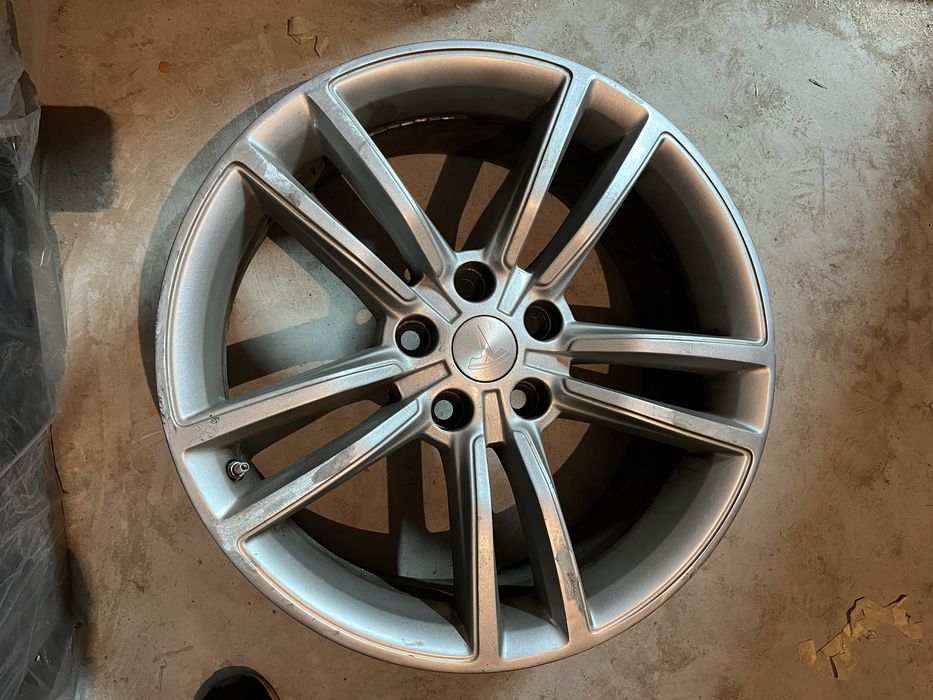 Tesla Model S диск колісний оригінальний R19