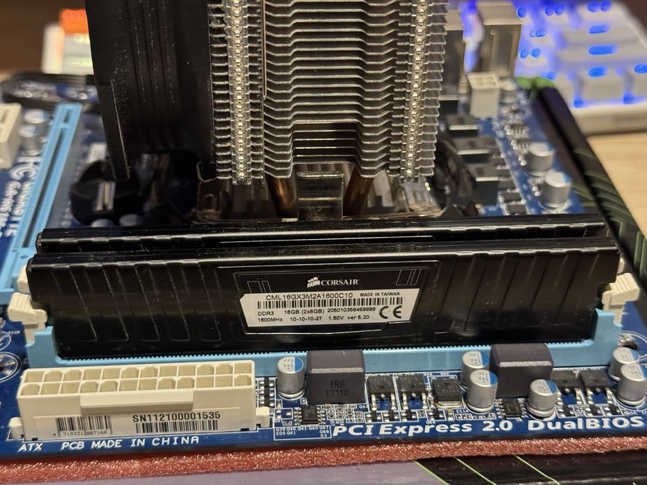 Płyta główna z procesorem i 16GB RAM