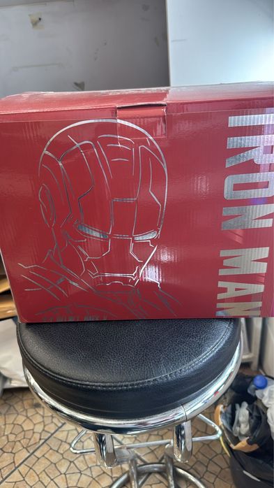 Iron Man mascara eletronica, funciona com control, tacto e comando voz. Tamanho universal