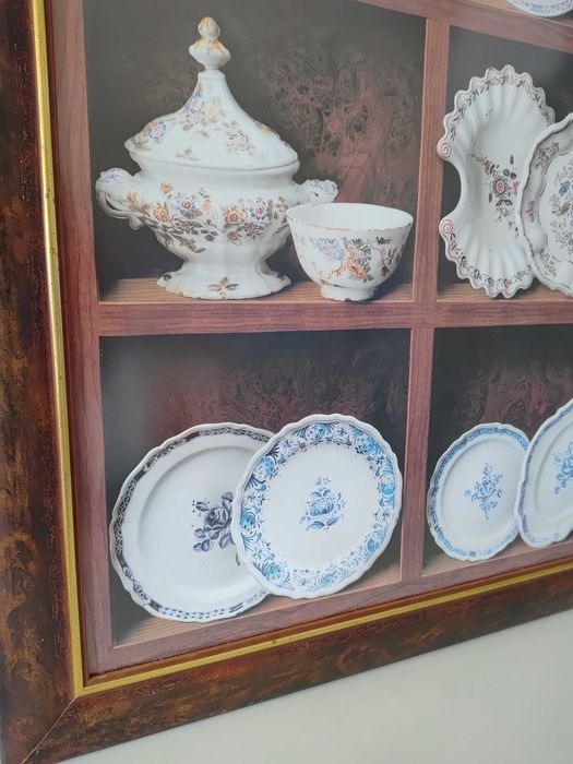 Obraz  do kuchni ,jadalni. Witryna talerze w kredensie.