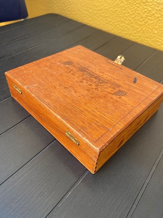 Caixa de Charutos Beldina – Fábrica de Tabaco Estrela (Açores)