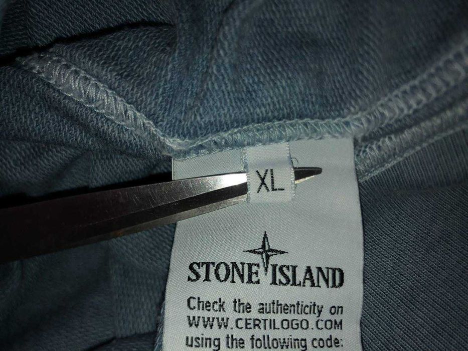 синее худи Stone Island с патчем
