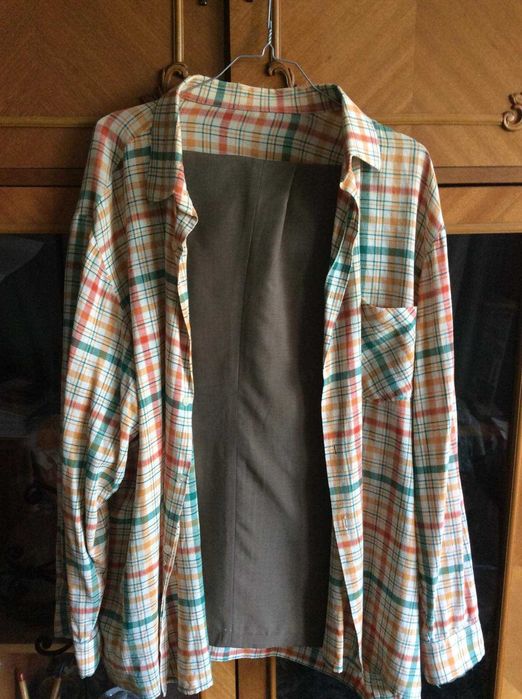 Безкоштовно віддам чоловічий одяг