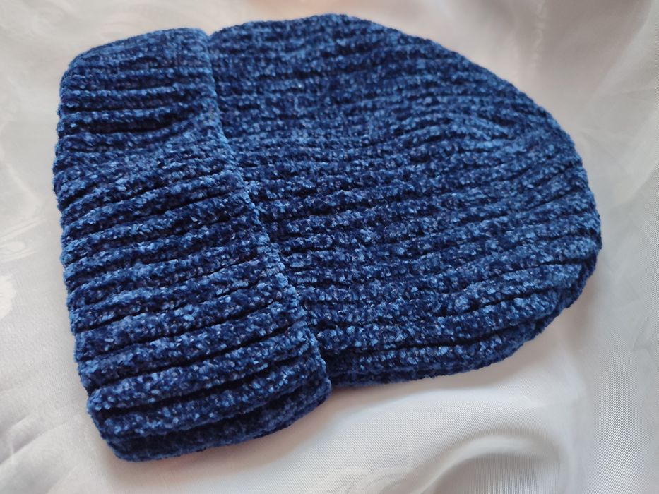 Шапка синя в рубчик з утепленням унісекс