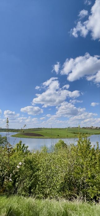 Земельна ділянка 75сот, на березі озера