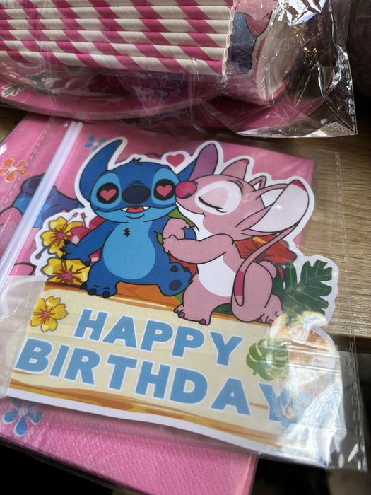 zestaw urodzinowy lilo stitch 86 elementów talerzyki kubki obrus balon