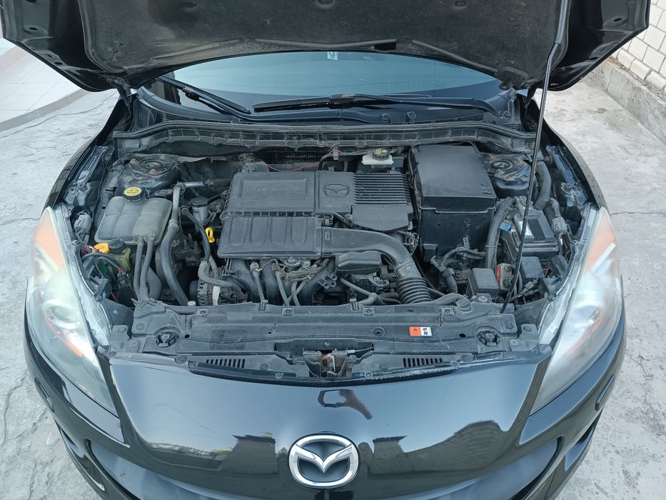 Продам mazda 3 2012 рік в  гарному стані