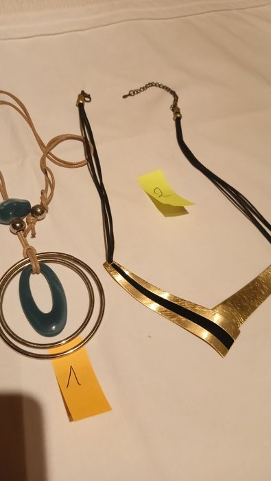 Naszyjniki i bransolety