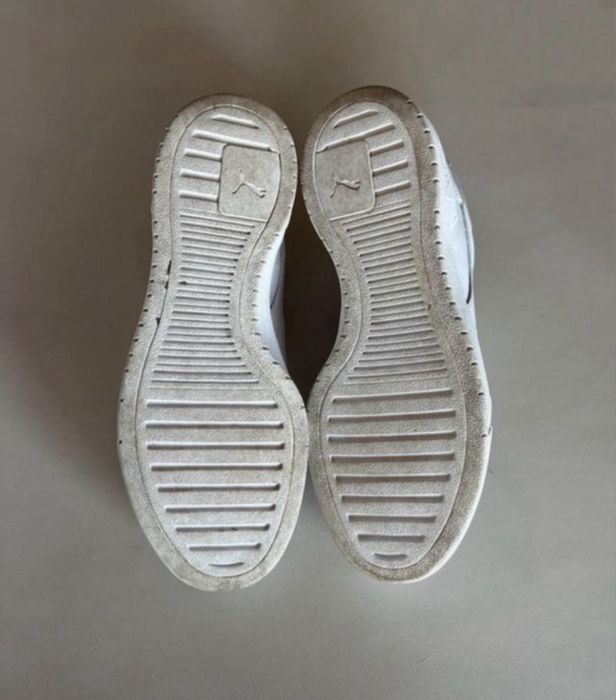 Tenis brancos Puma  42