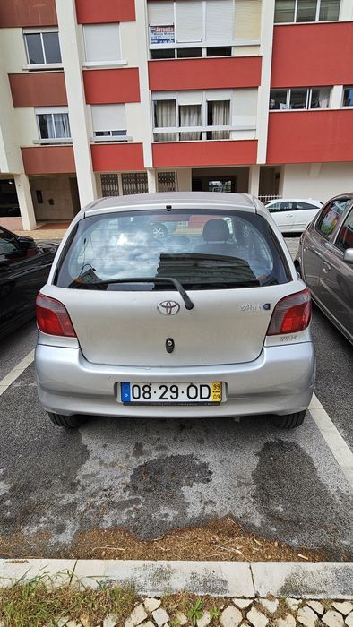 Toyota Yaris 1.0 poucos kms