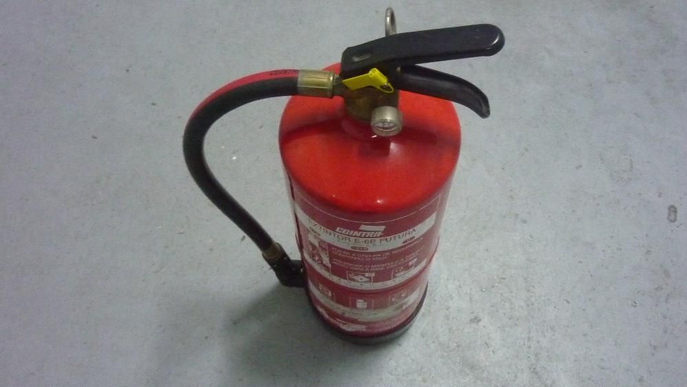 Extintor de 6 kg. Pó --C