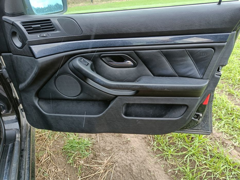 Skórzane fotele BMW e39, czarna skóra, touring