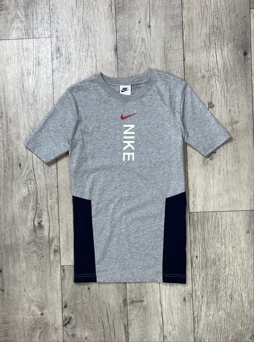 Nike футболка 147-158 см YL размер подростковая серая с принтом