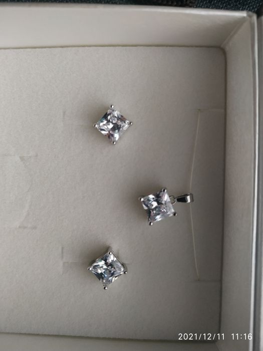 Kolczyki z przywieszką srebrne Apart