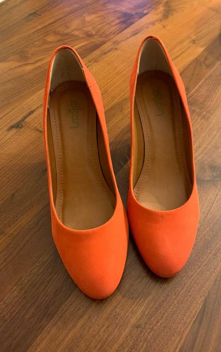 Sapatos de salto em pelica coral como novos tam. 37