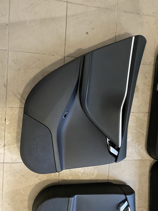 Дверна карта , обшивка дверерей Tesla Model S 2012-2016