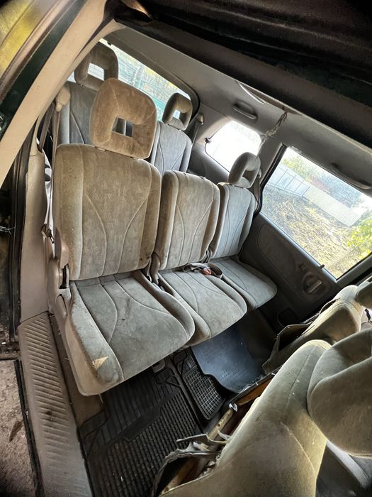 Продам Mazda MPV.