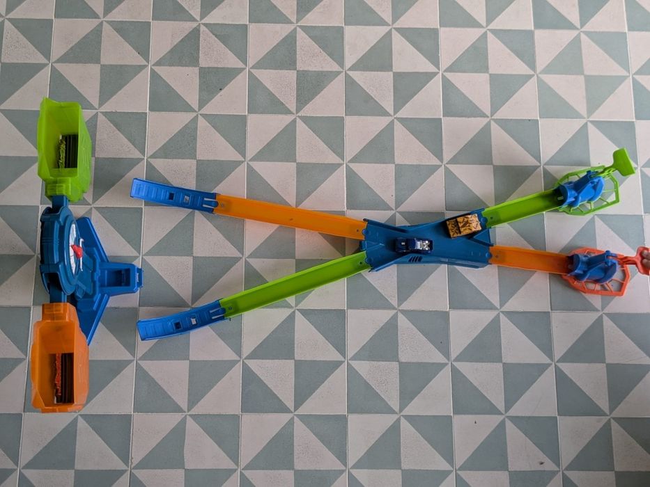 Hot Wheels - Báscula Superacrobática