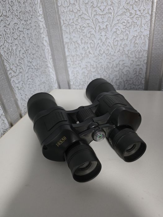 Продам бинокль 10х50