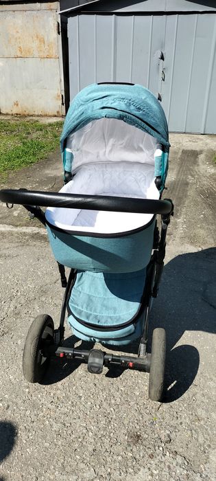 Продам коляску Safari