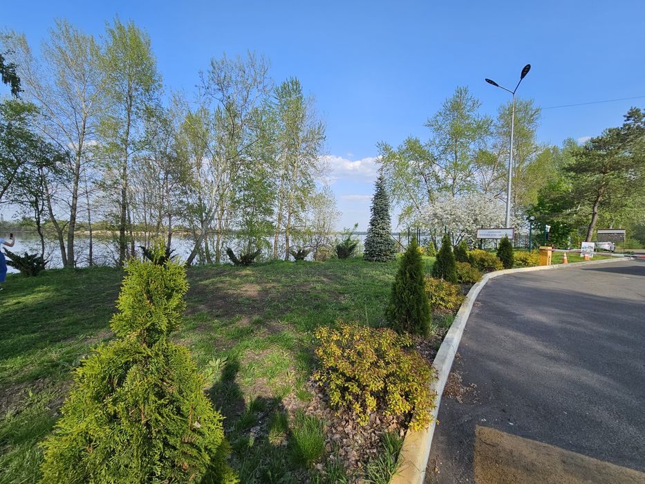 Будинок біля Дніпра. Оболонь