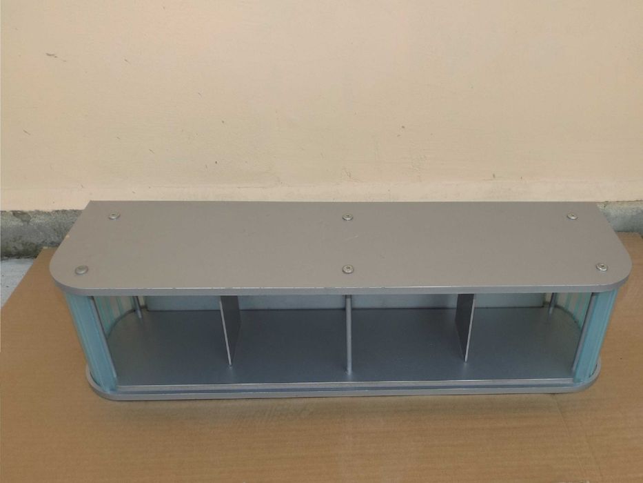 szafka pokojowa lub łazienkowa