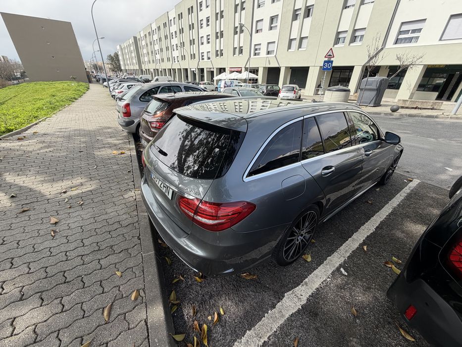 Vendo carrimha CLA 200d pack amg como nova !!