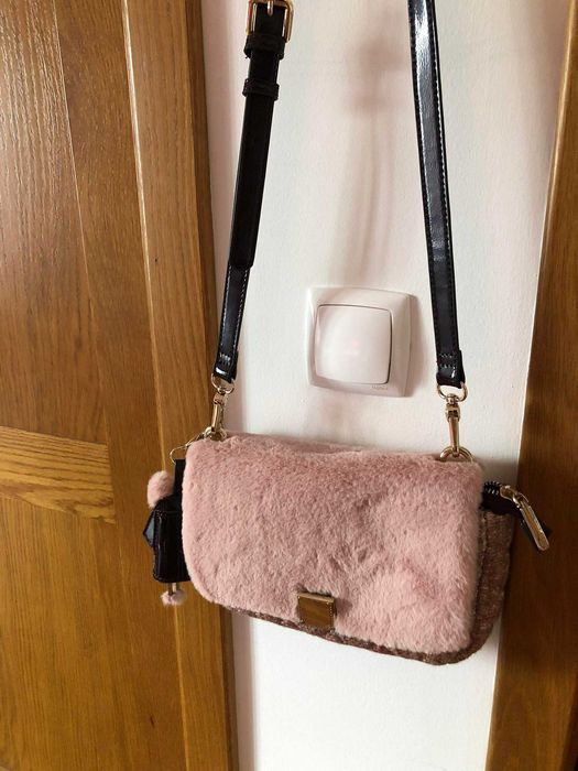 Mala Tiracolo Parfois com Pêlo Rosa