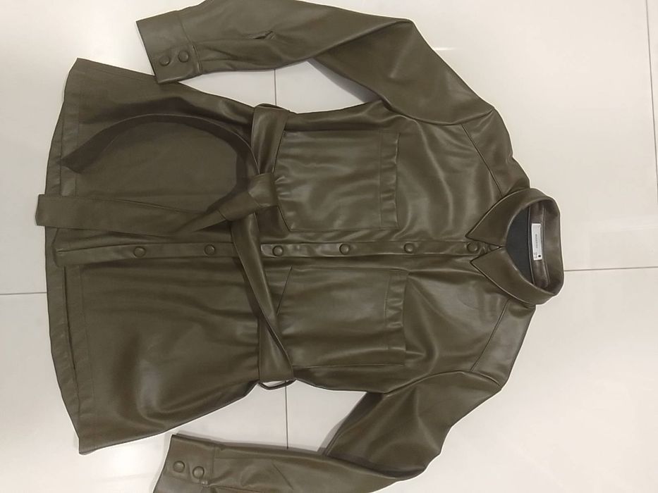 Koszula z eko skóry.