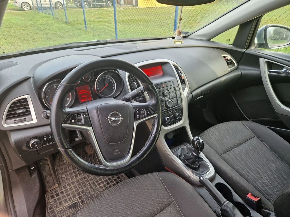 Opel Astra OPEL ASTRA J 1,7 CDTI sports tourer