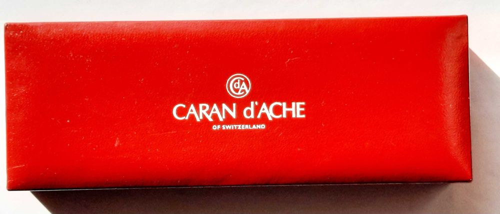 Caneta de aparo Caran d'Ache Madison em 
Prata