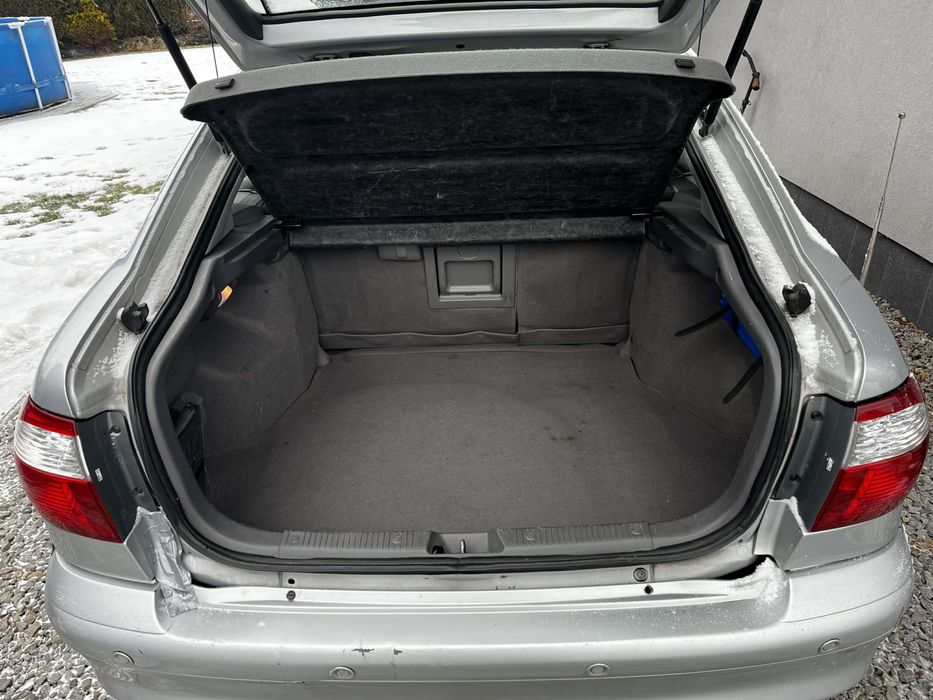 Mazda 626 2001 Niski przebieg
