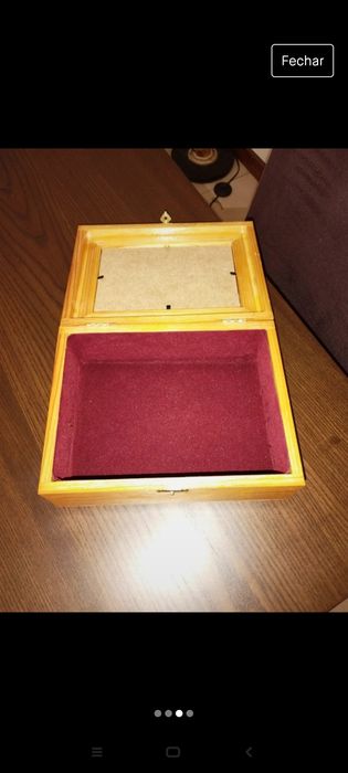 Guarda jóias com bordado à mão