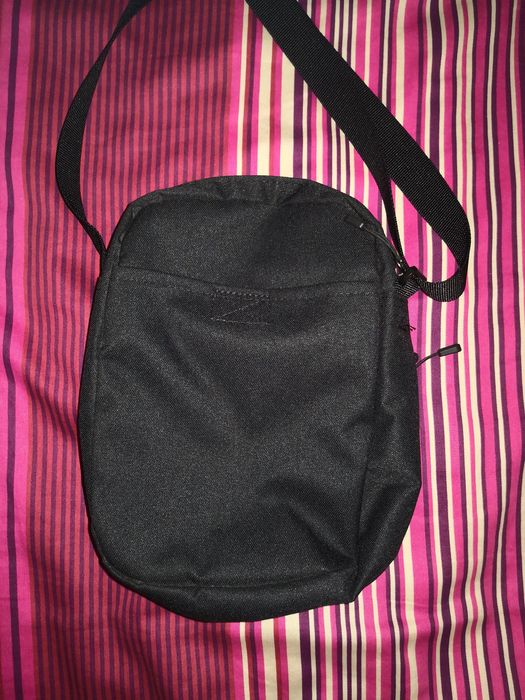 Bolsa nike tiracolo